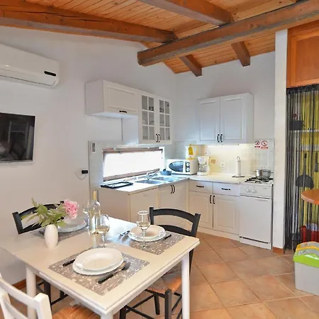 Fuer 3 Personen Ca 30 Qm In Fazana, Istrien Istrische Riviera Fazana
